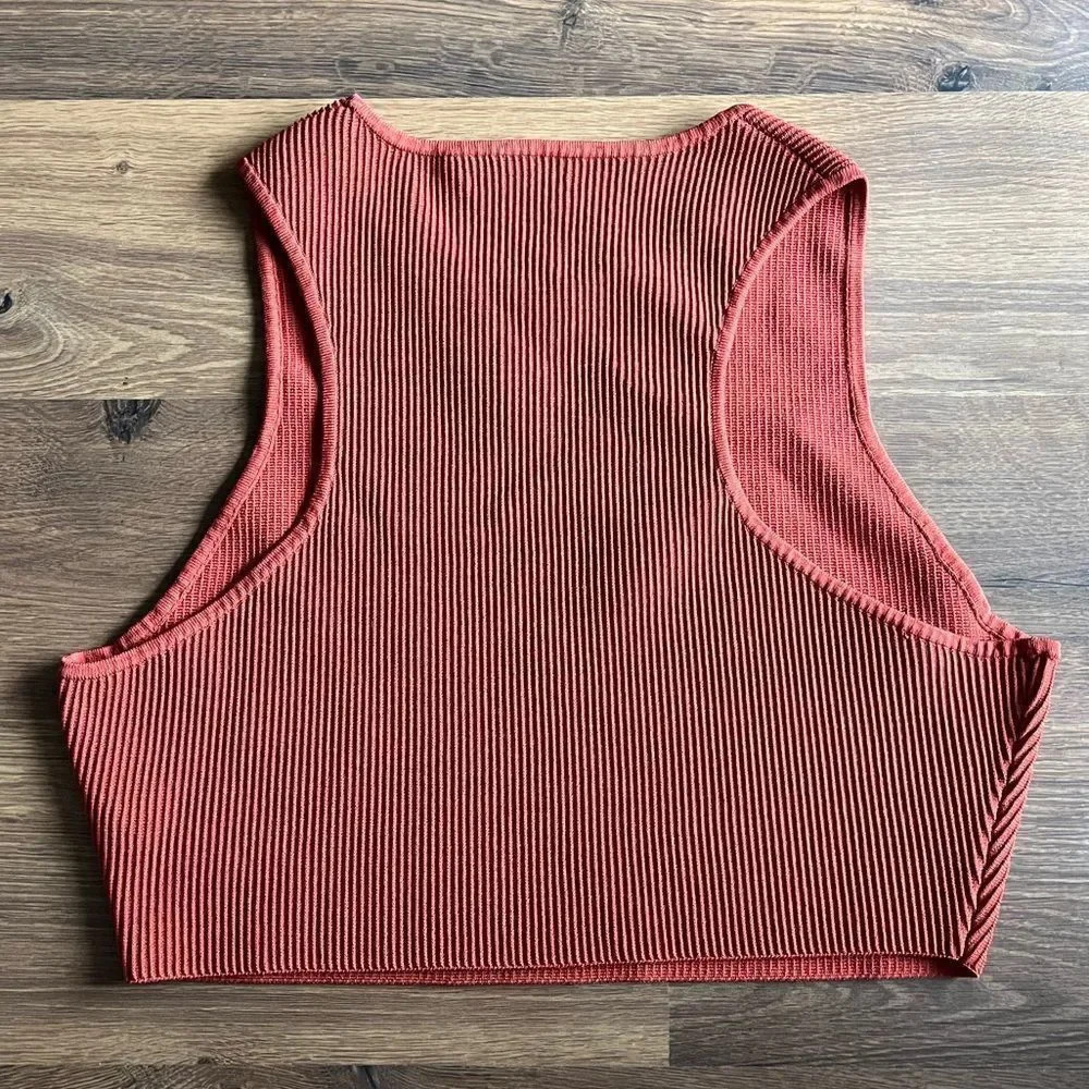 NWT Babaton SCULPT KNIT RACER CROPPED TANK - Picture 4 of 5